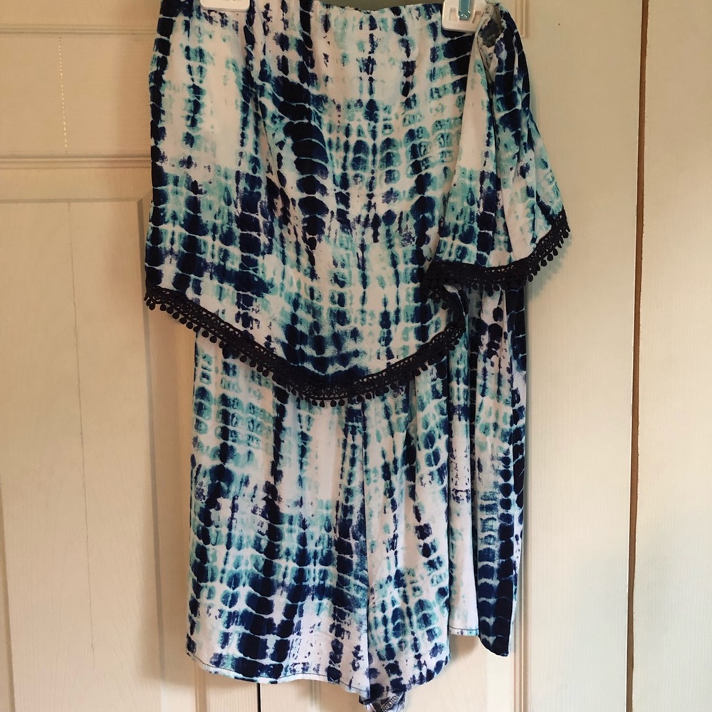 XHILARATION STRAPLESS ROMPER